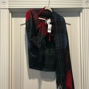 Brand new with tags Hollister blanket wrap scarf